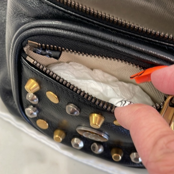 Gucci Leather Belt Bag - Picture 6 of 10